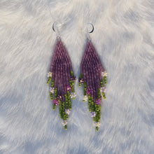 Load image into Gallery viewer, Amethyst Wildflowers Mini